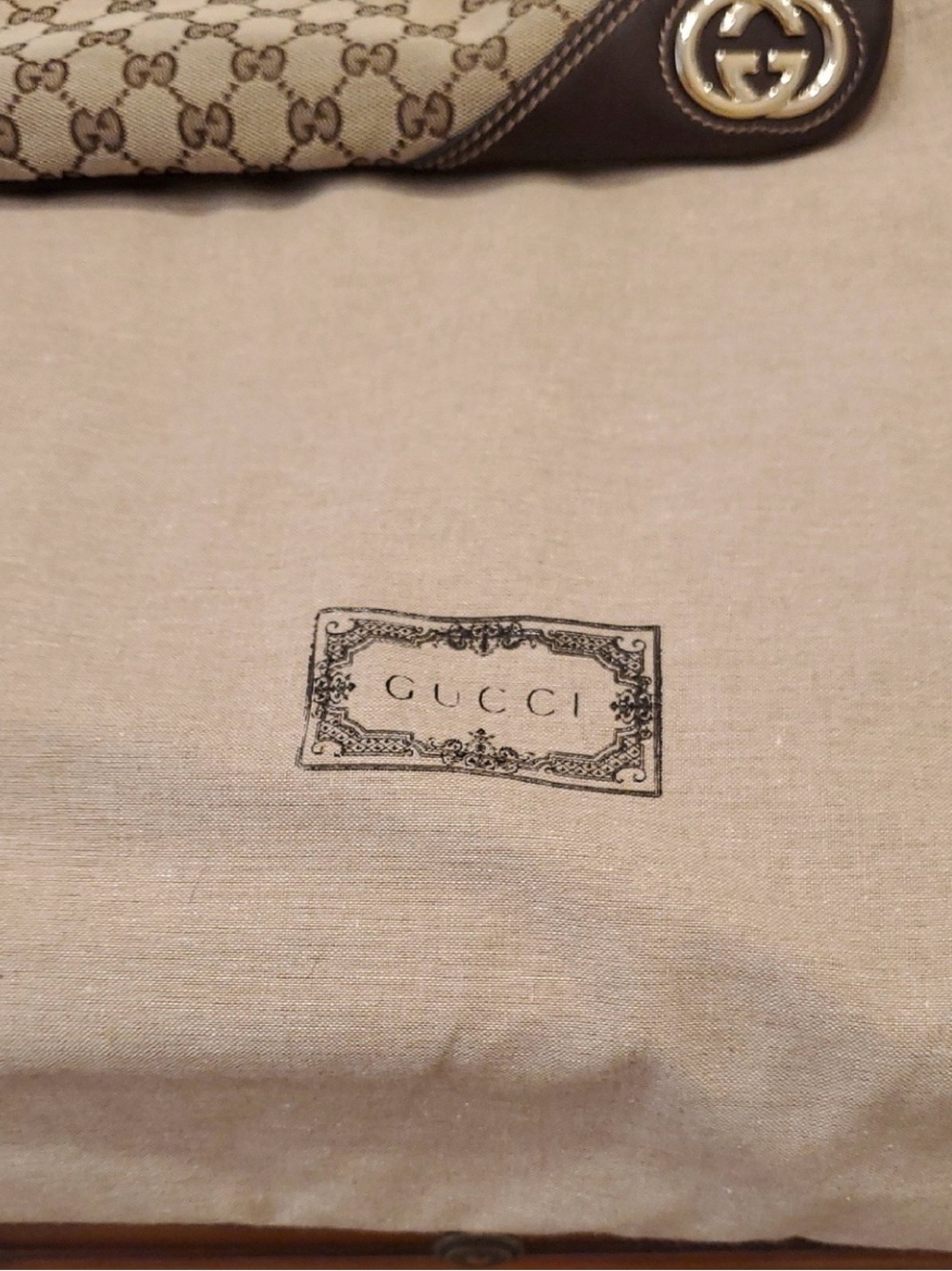 *Authentic* Gucci Beige Brown GG Canvas Shoulder Bag with Dark Brown Trim - Picture 12 of 14